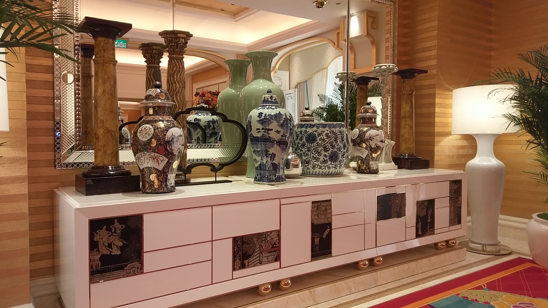 到皇宮欣賞藝術展
