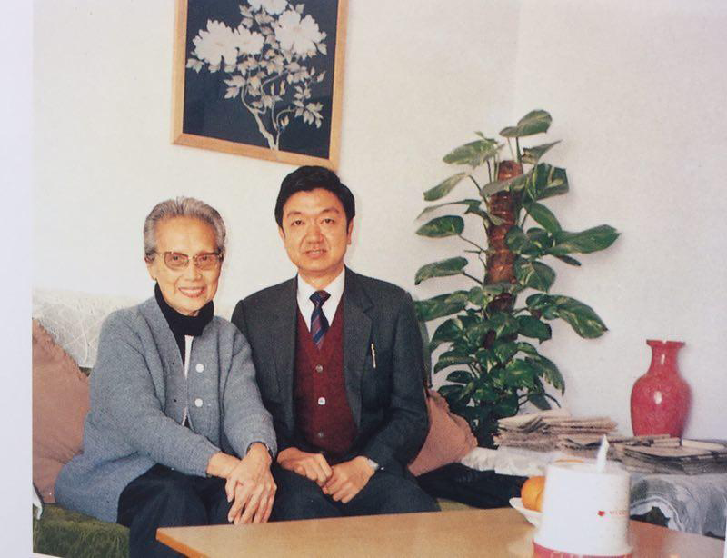 千淘萬漉雖辛苦  吹盡狂沙始到金──我和傳記文學