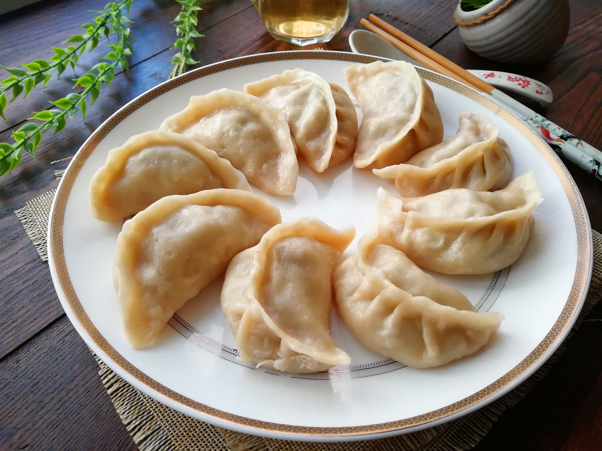 餃  子