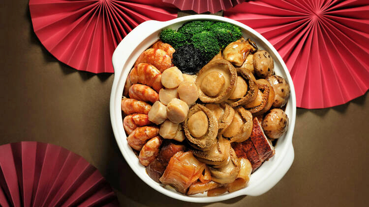 團團食盆菜，虎虎有生氣