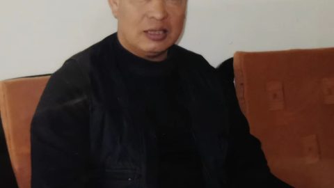 新年前，平凡的何老師靜靜地走了