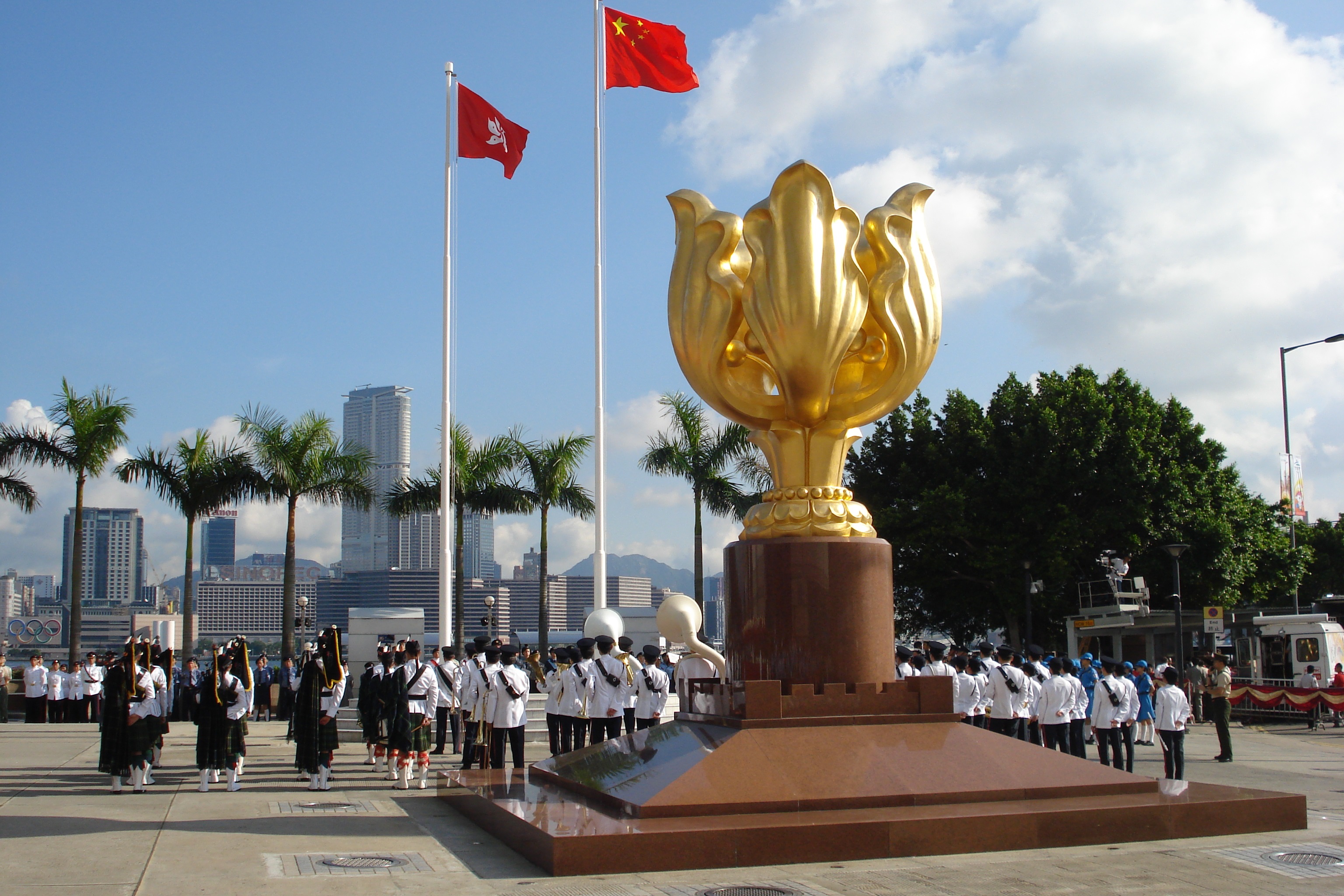 致母親──慶祝香港回歸祖國二十五周年