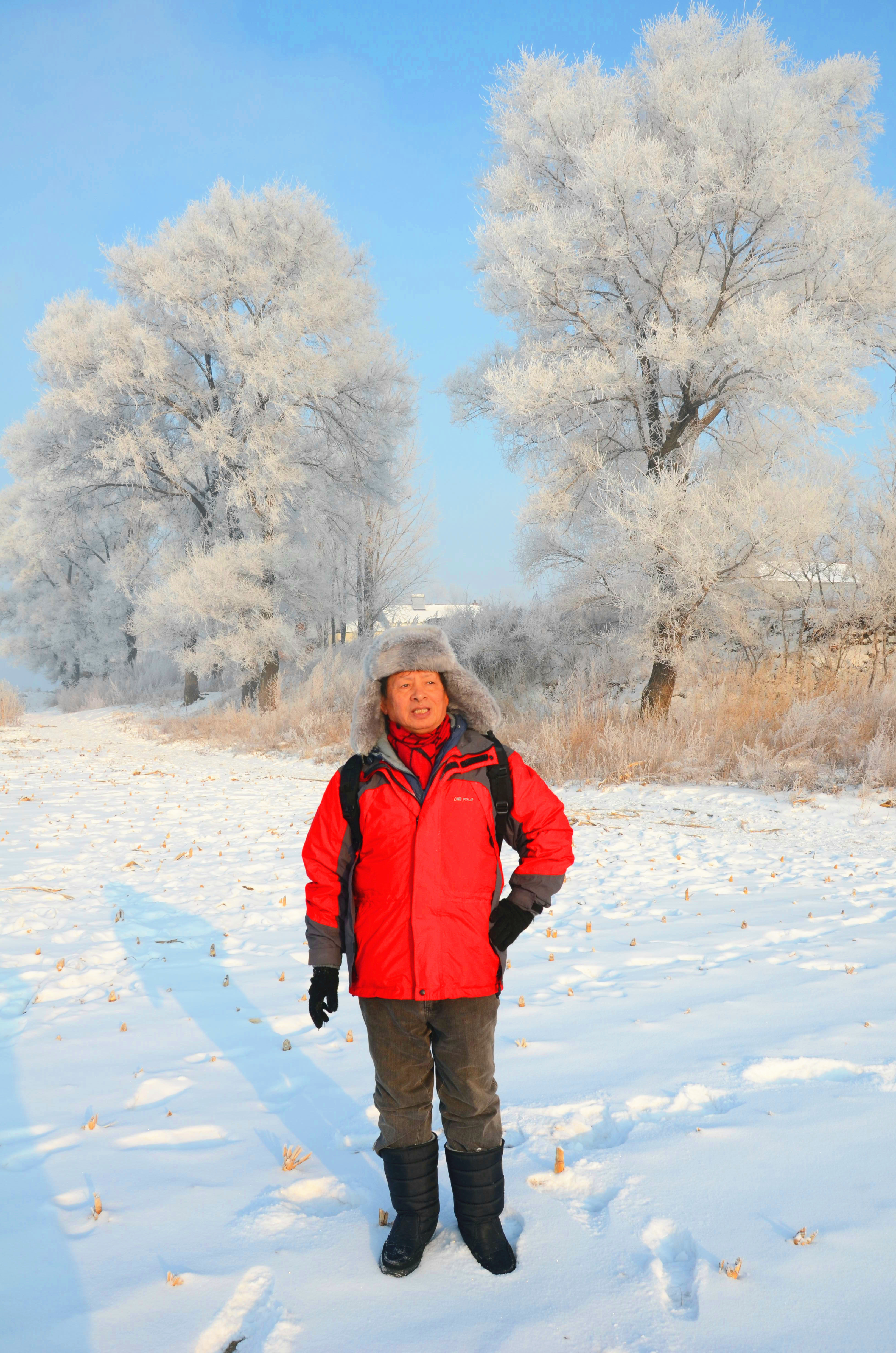 去黑龍江，圓冰雪夢（外一首）