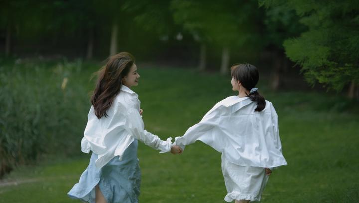 好姊妹、遊樂場──生活小詩兩帖