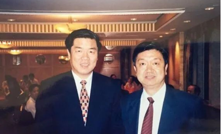 何立峰提倡宣傳華僑愛國主義精神