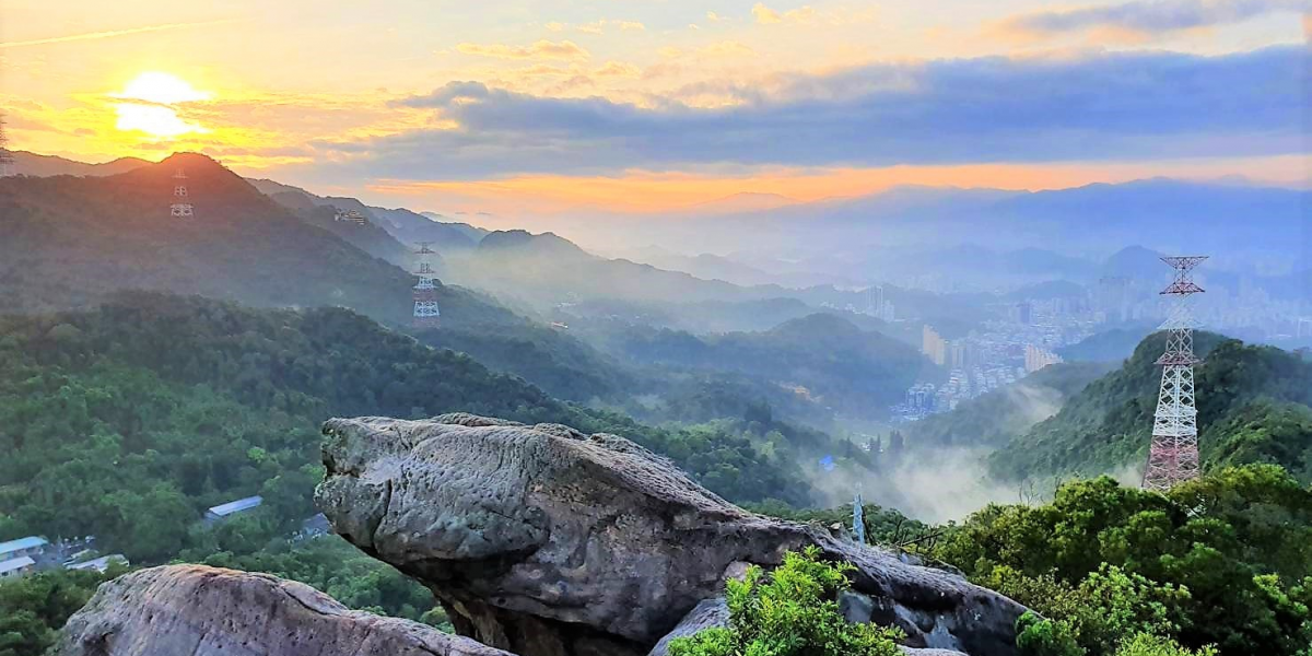 登內湖金面山（外二首）