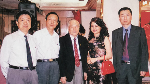 曾敏之為粵港澳大灣區文學交流作貢獻